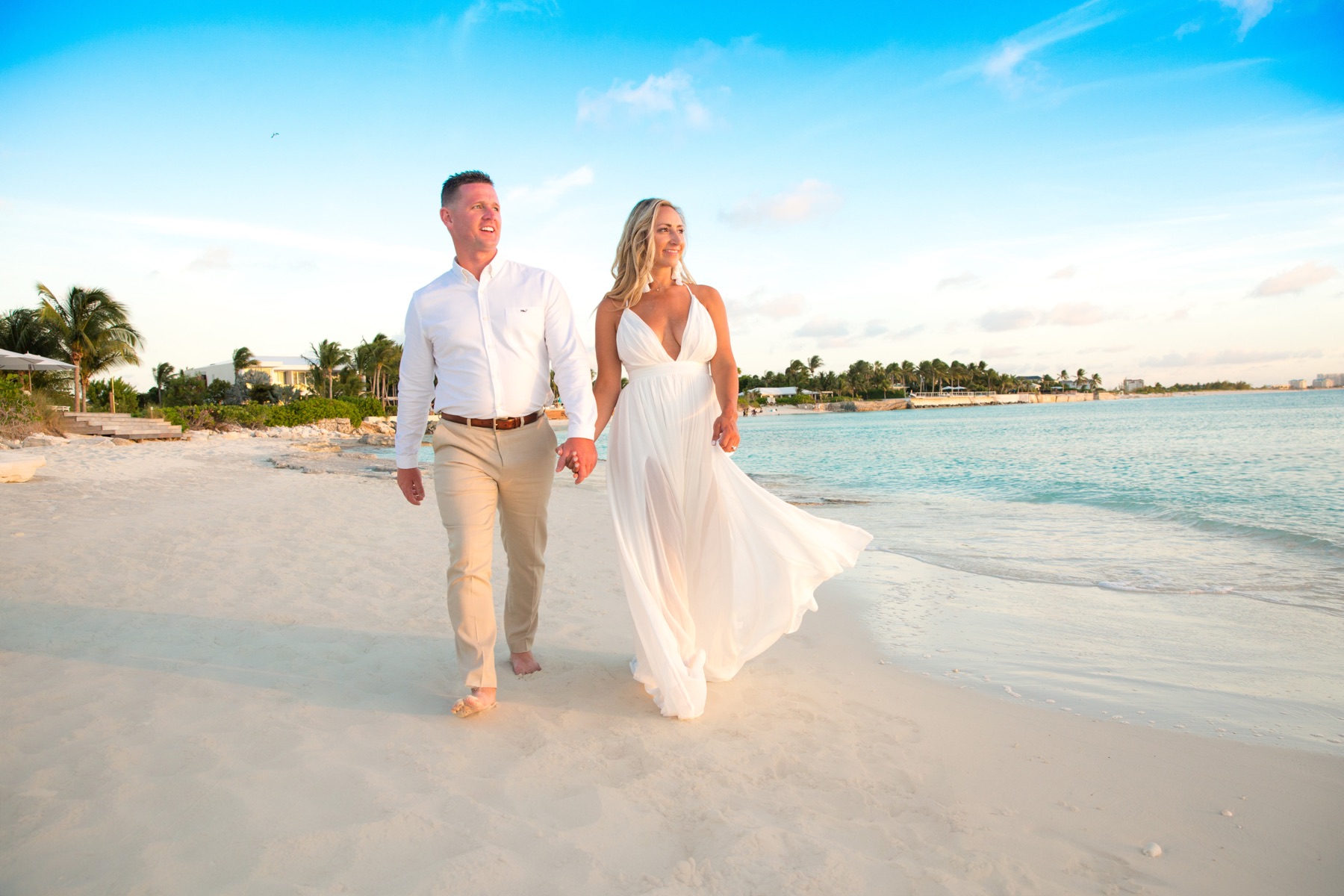 Couples beach portrait in Turks and Caicos by Paradise Photography