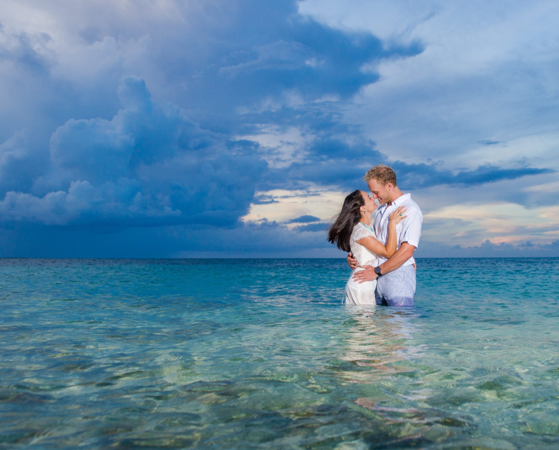 Couples beach portrait in Turks and Caicos by Paradise Photography