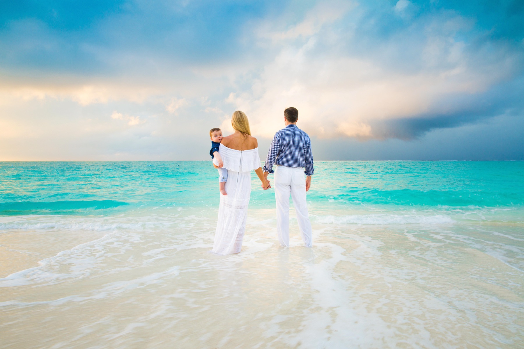Family beach portrait in Turks and Caicos by Paradise Photography